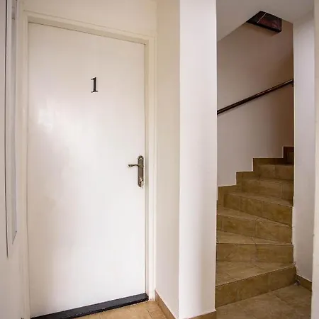 Paris Night Private Parking Apartment *