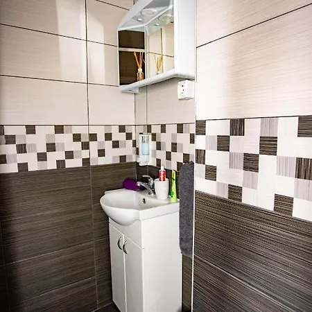 Paris Night Private Parking *