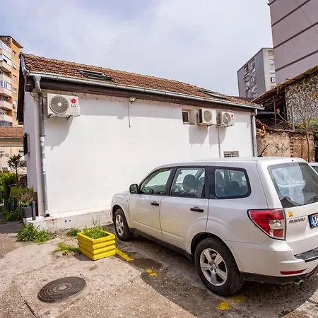 Paris Night Private Parking Apartment *